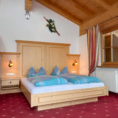 Ochsalm Bed & Breakfast 3*